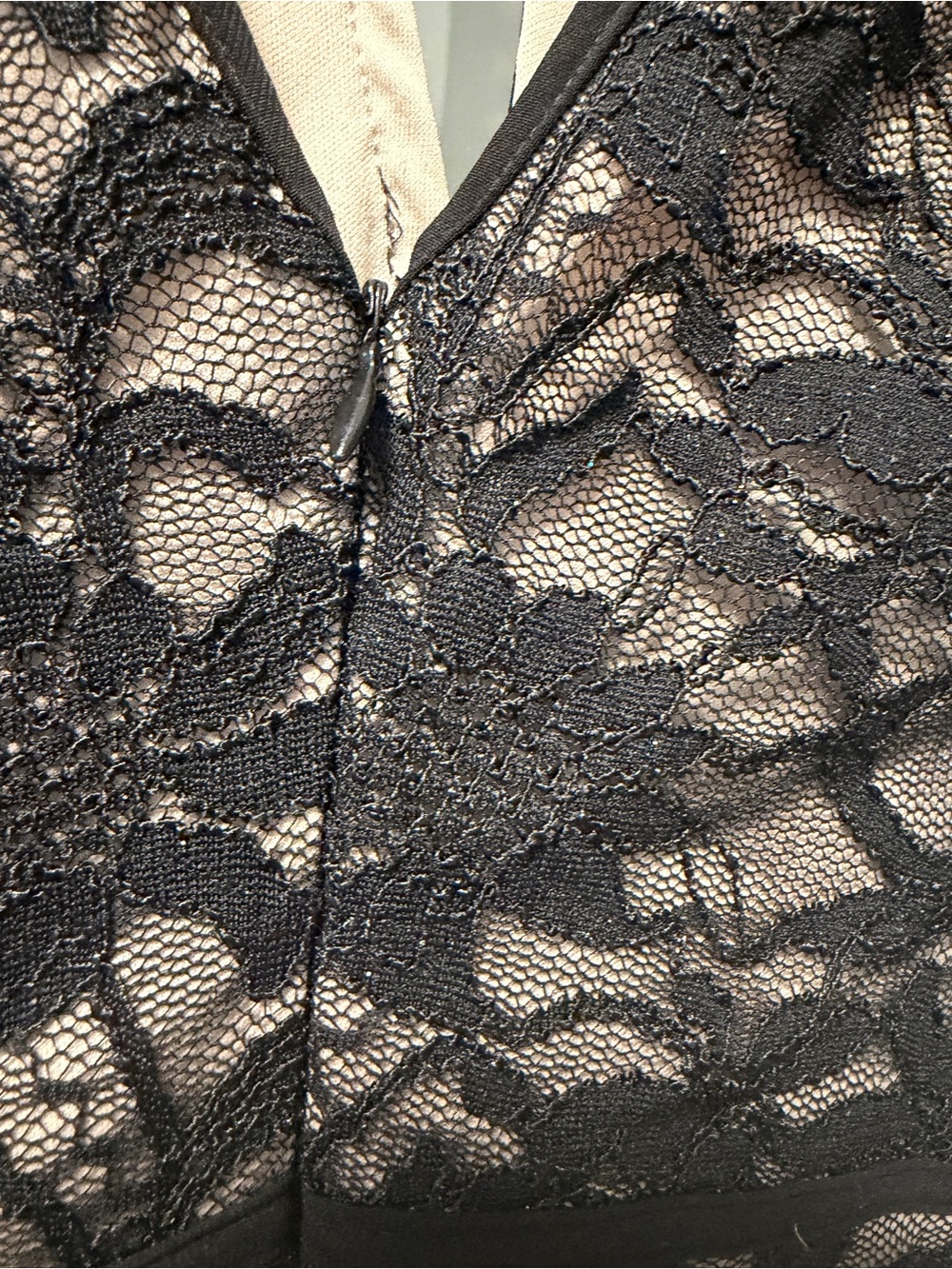 Dynamite Black Lace Midi Dress with Sheath Silhouette size 8 - Picture 4 of 7